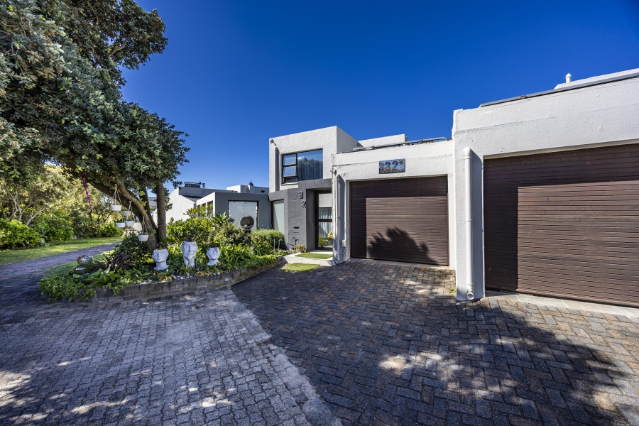 5 Bedroom Property for Sale in Gonubie Eastern Cape